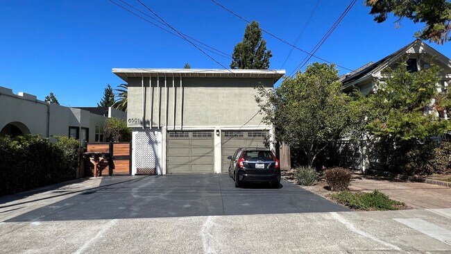 Foto del edificio - 6501 Raymond St