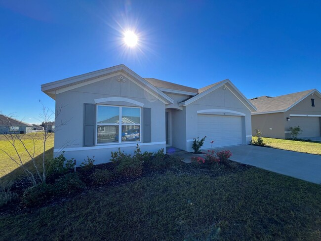 Foto del edificio - Beautiful, 4 Bedroom, 2 Bathroom Home in t...