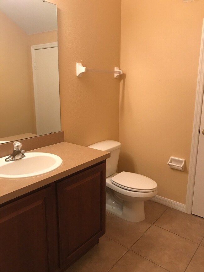 Building Photo - SANFORD: 2 Story Townhome, Falgship Park C...