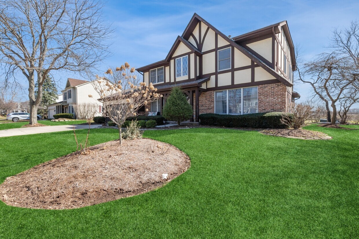 Primary Photo - 259 Adler Dr