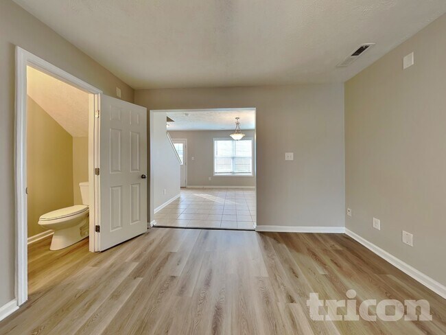Building Photo - 496 Crutchfield Dr