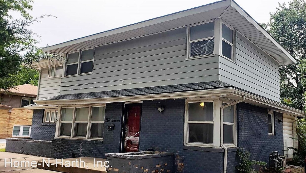 Primary Photo - 3 br, 1 bath House - 211 S OLIVER AVE