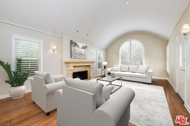 Building Photo - 1211 S Genesee Ave