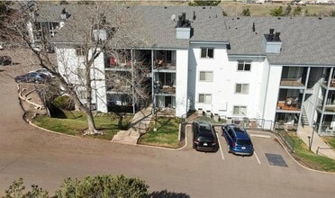 Building Photo - 13085 W Cedar Dr