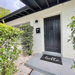 Foto del edificio - 1213 Corbett Ln