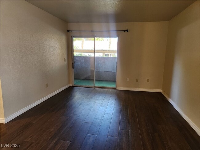 Building Photo - 2606 S Durango Dr