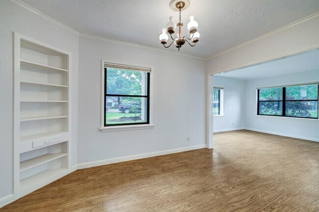 Foto del edificio - 3309 Lawrence St