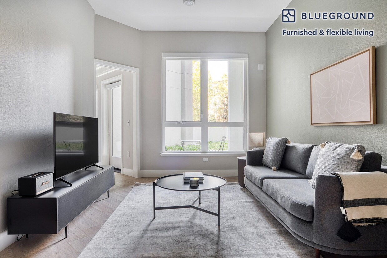 Foto principal - 555 E Evelyn Ave