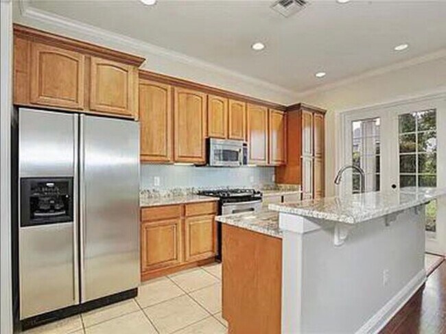 Building Photo - Luxury Winter Park 3 Bedroom 2.5 Bath 2 Ca...