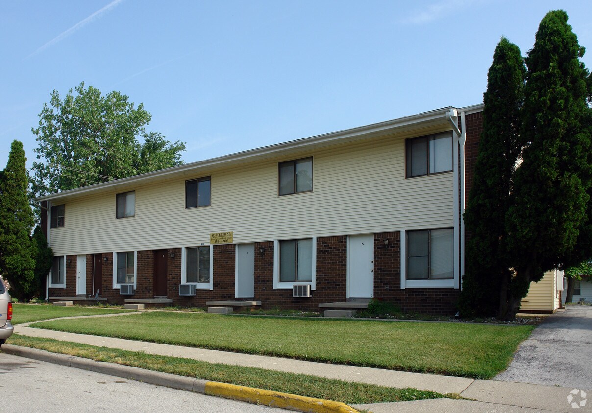 815 4th St, Bowling Green, OH 43402 Apartments in Bowling Green, OH