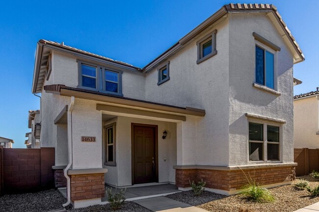 Building Photo - New Listing in Surprise