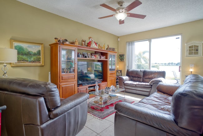 Foto del edificio - 3758  Coco Lake Drive  Coconut Creek FL 33073