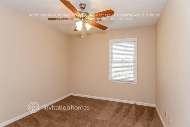 Building Photo - 2062 Red Rose Ln