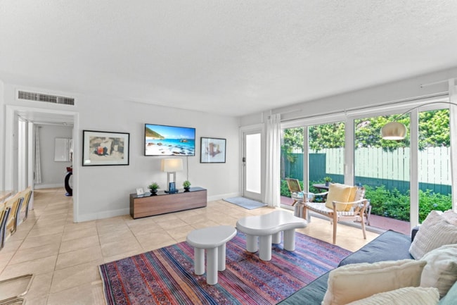 Photo - 3725 S Olive Ave Townhome