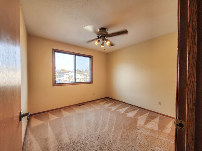 Bedroom-2 - 8563 S Pond Trl