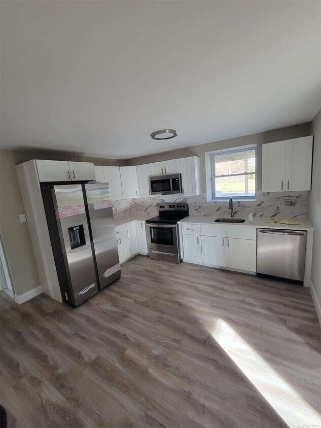 Primary Photo - 1671 N Gardiner Dr