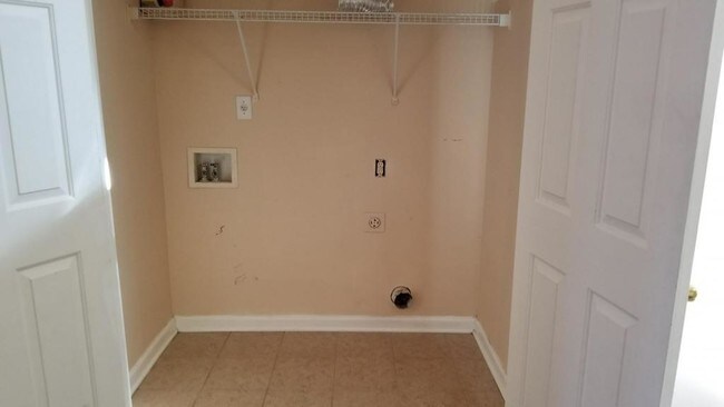 Building Photo - 6636 Sunset Valley Cir