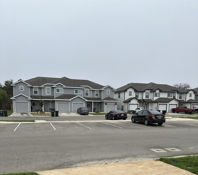 Building Photo - 9919 Grove Mist