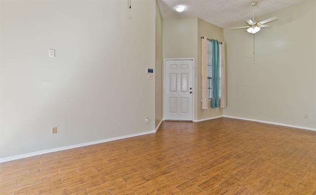 Building Photo - 453 Chestnut Ln