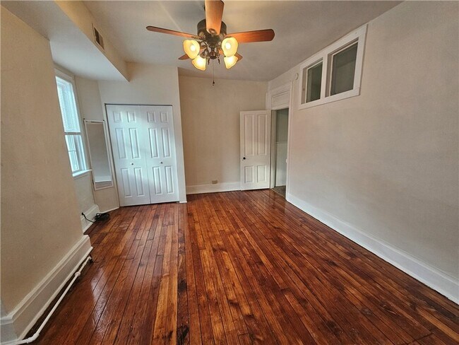 Building Photo - 126 S 11th St
