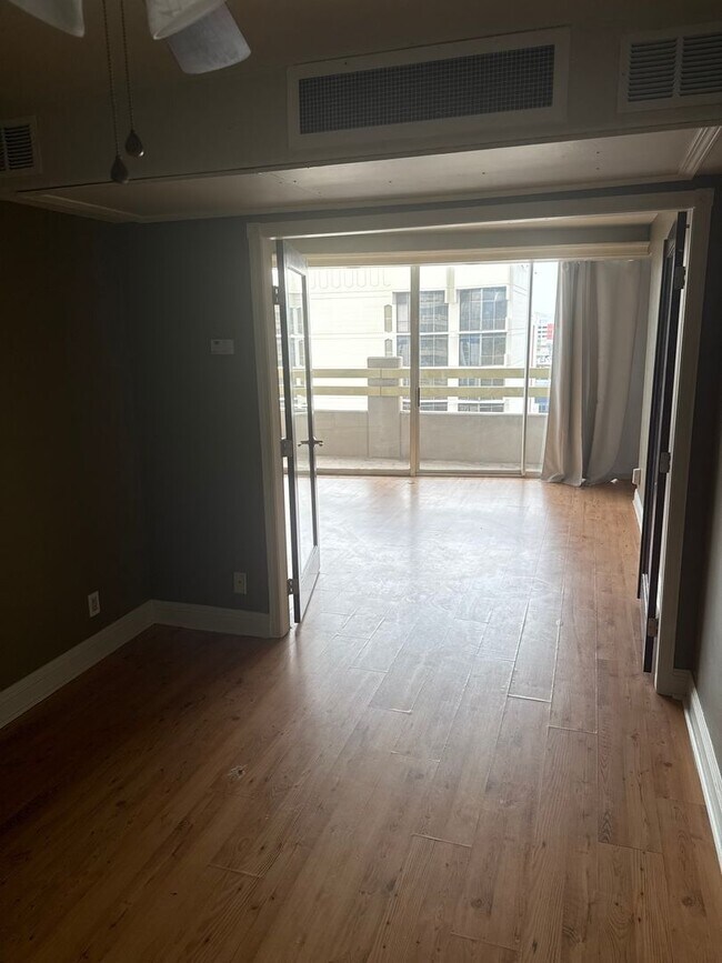 Foto del edificio - 100 N Arlington Ave