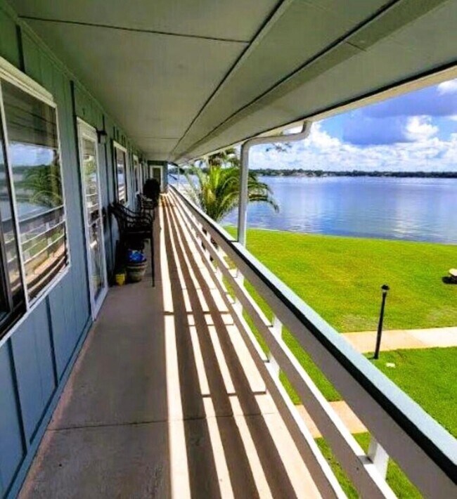 Building Photo - 726 Eglin Pkwy