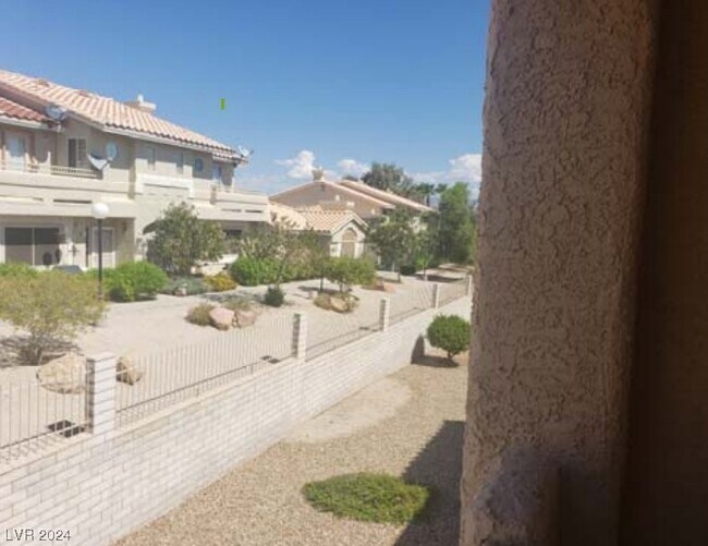 2200 Highpointe Dr Unit 201, Laughlin, NV 89029 Condo for Rent in