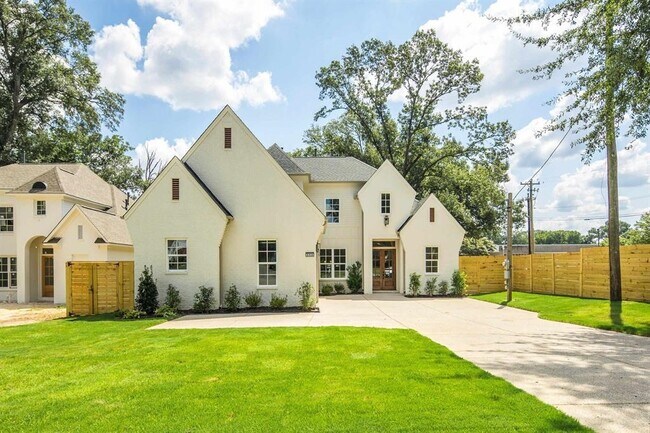 Foto del edificio - 352 Avon Rd