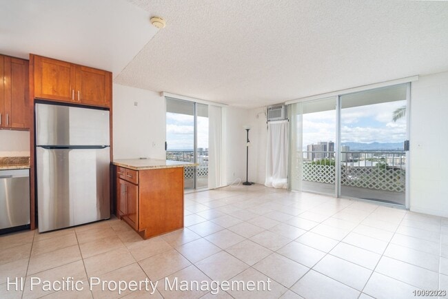 Building Photo - 1 br, 1.5 bath House - 670 Prospect St #501