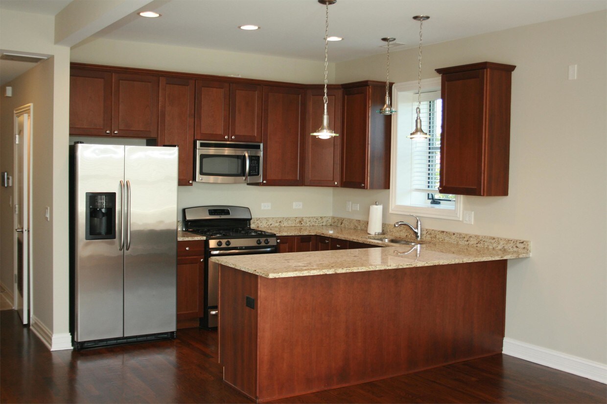 Foto principal - 3600 S Halsted St