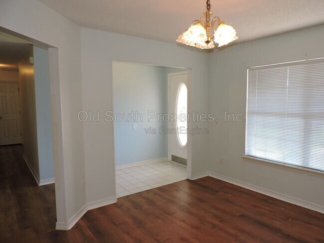 Foto del edificio - 2552 Southern Oaks Dr