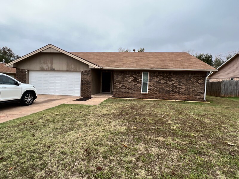 Primary Photo - 4816 N Britton Dr