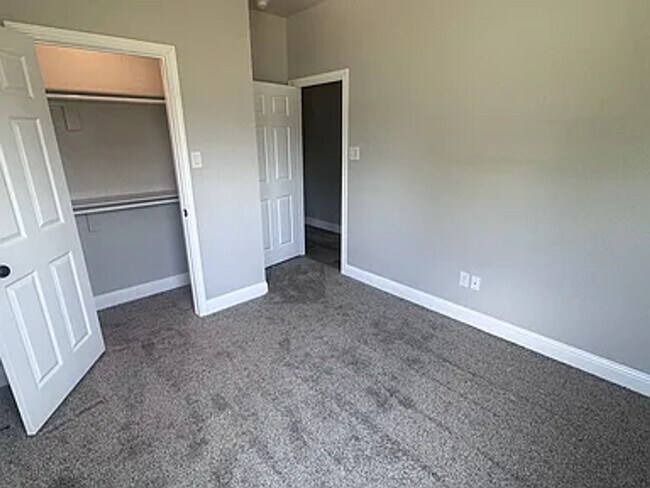 Foto del edificio - 3211 Bourland St