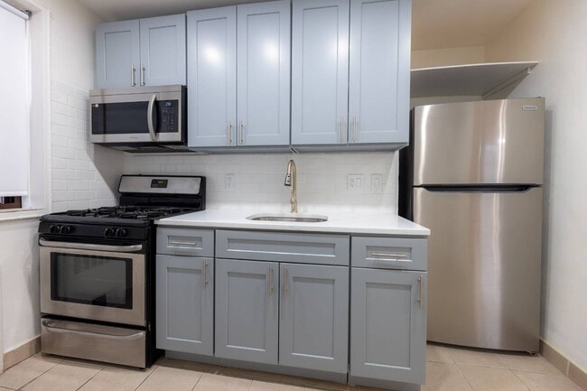 Foto del edificio - 131-11 Kew Gardens Rd