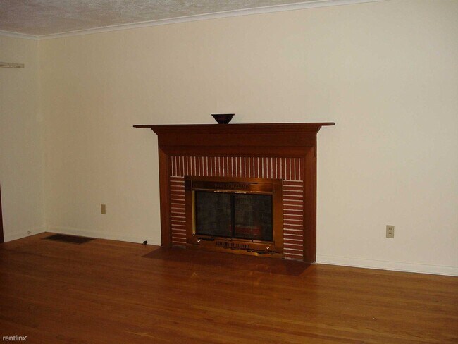 Building Photo - 3 br, 2 bath House - 21 Valley View Rd