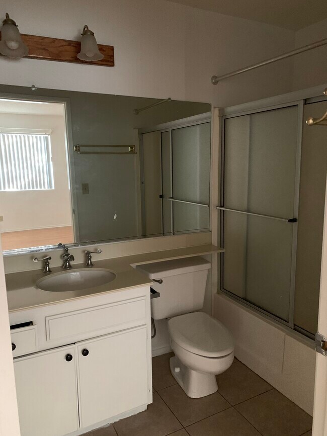 Bathroom - 315 S Harvard Blvd