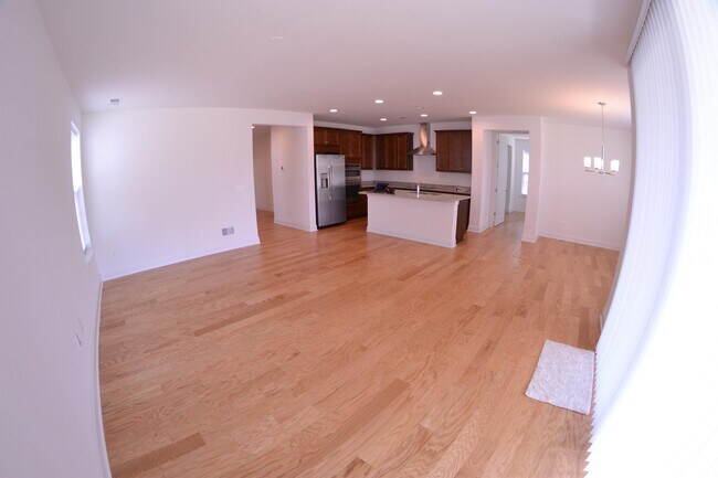Building Photo - 118 Milkweed Dr