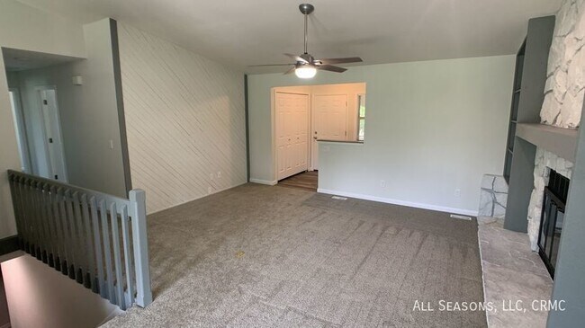 Building Photo - 7720 Bordeaux Drive