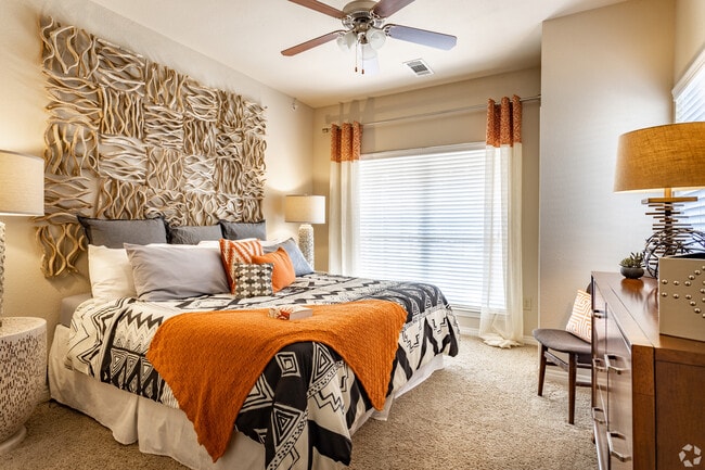 Building Photo - Renaissance Uptown Tulsa