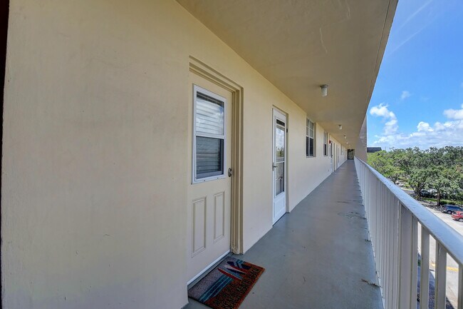 Foto del edificio - 5500 NW 2nd Ave