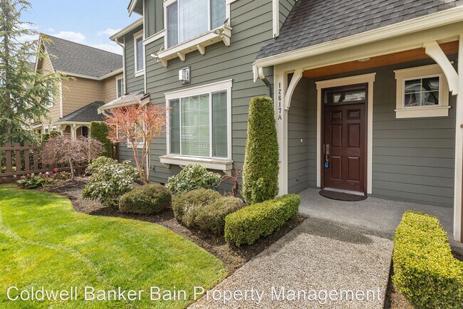 Building Photo - 4 br, 3.5 bath House - 12617 177th Avenue ...