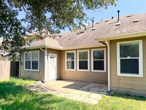 Building Photo - 2802 Ridgeglen Ln