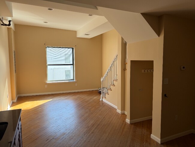 Foto del edificio - 56 S 3rd St