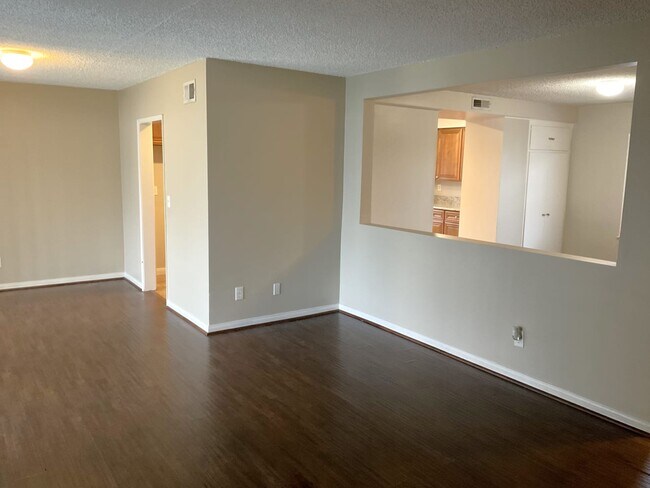 Building Photo - 7700 Milwood Ave