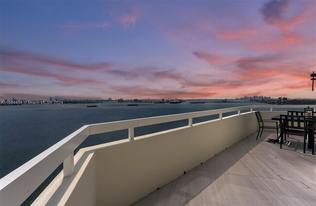 Foto del edificio - 4000 Towerside Terrace