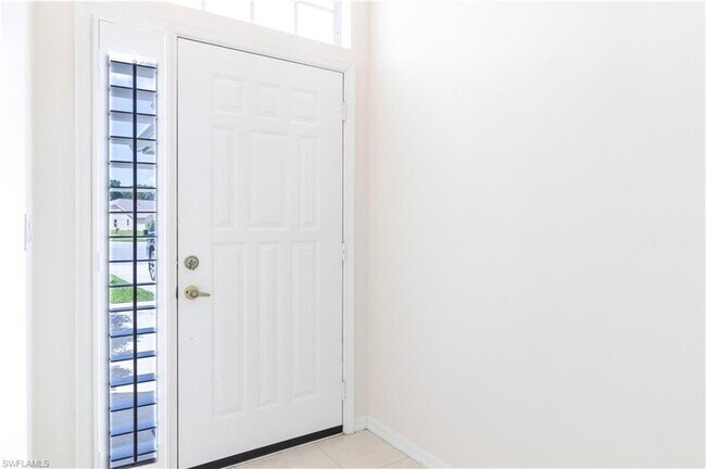 Building Photo - 687 Melville Ct