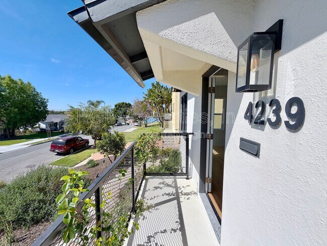 Foto del edificio - 4239 W 64th St