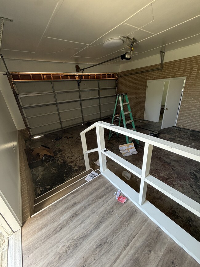 Building Photo - 1408 Old Ebenezer Rd