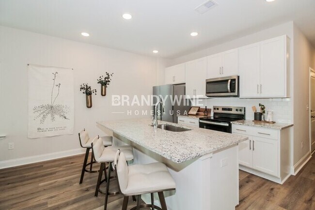 Foto del edificio - 1120 Wildflower Dr