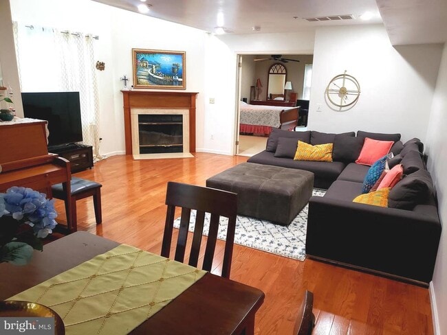 Building Photo - 1132 Chanticleer